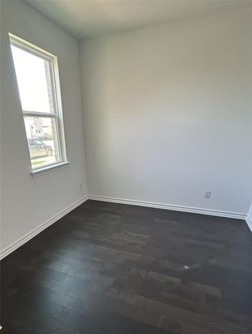125 Watkinville RD, Hutto, TX 78634