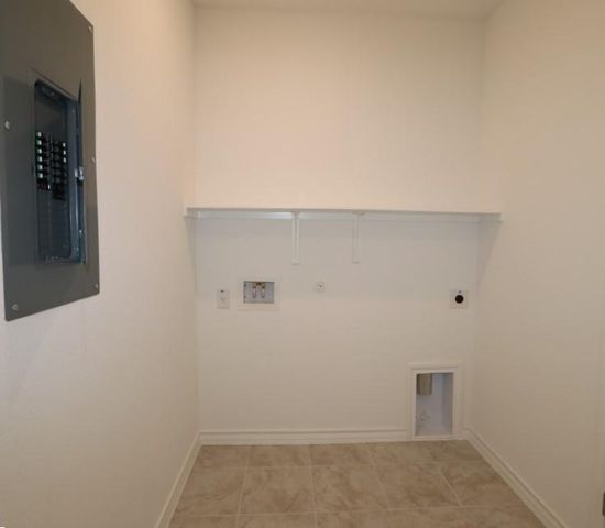 125 Watkinville RD, Hutto, TX 78634