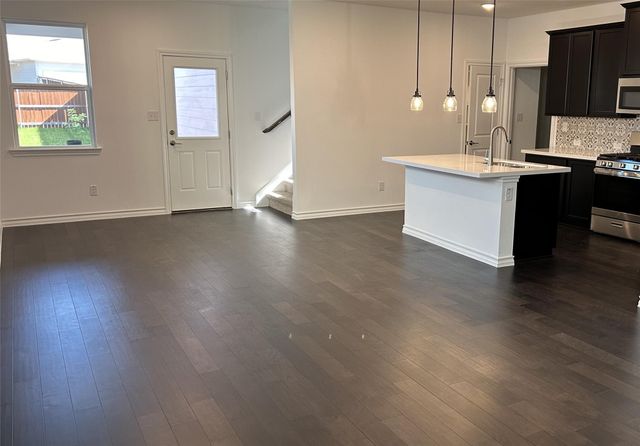 125 Watkinville RD, Hutto, TX 78634