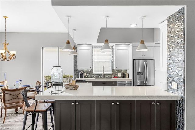 7549 Garibaldi CT, Naples, FL 34114