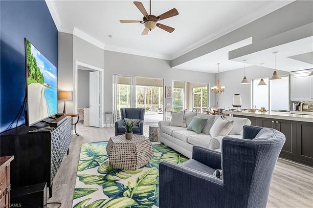 7549 Garibaldi CT, Naples, FL 34114