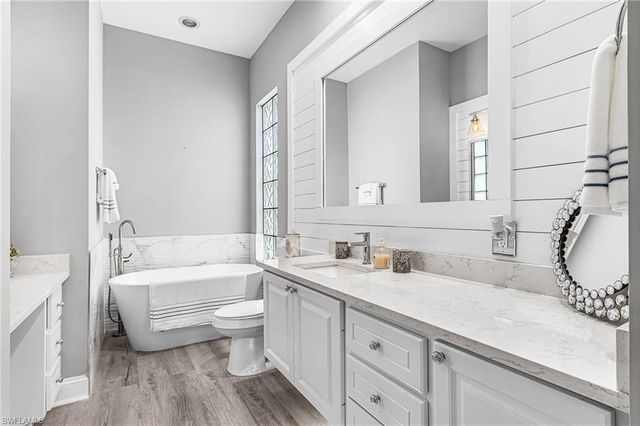 7549 Garibaldi CT, Naples, FL 34114