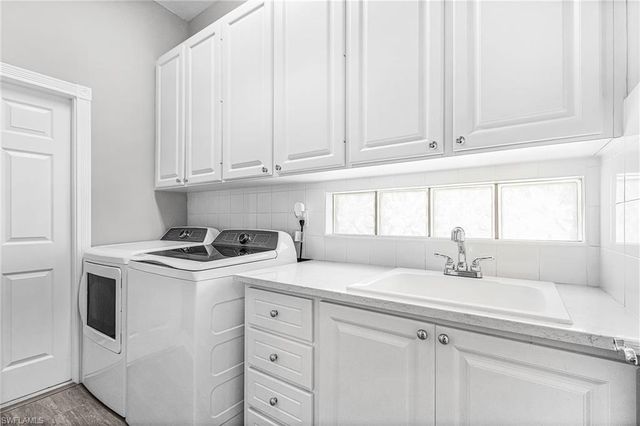 7549 Garibaldi CT, Naples, FL 34114