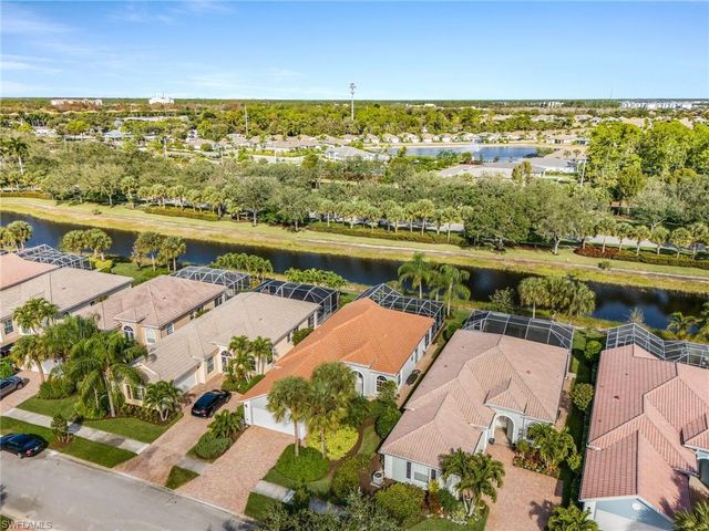 7549 Garibaldi CT, Naples, FL 34114