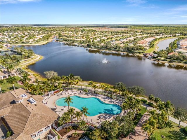 7549 Garibaldi CT, Naples, FL 34114