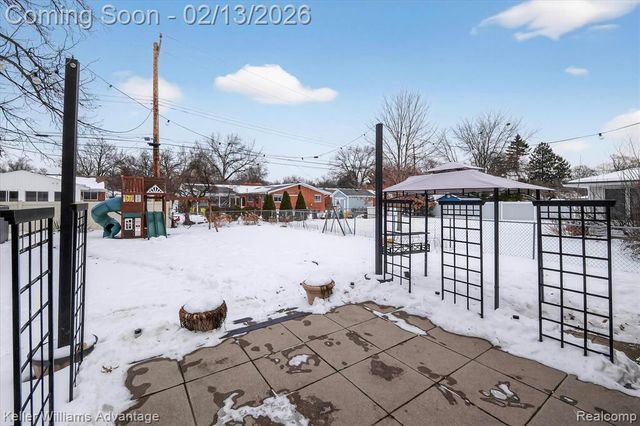 33086 Allen Street, Livonia, MI 48154