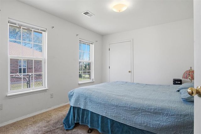 8517 N Phillips Avenue, Oklahoma City, OK 73114
