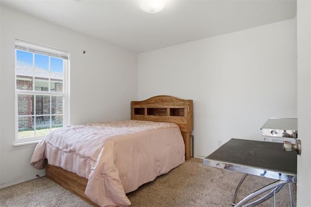 8517 N Phillips Avenue, Oklahoma City, OK 73114