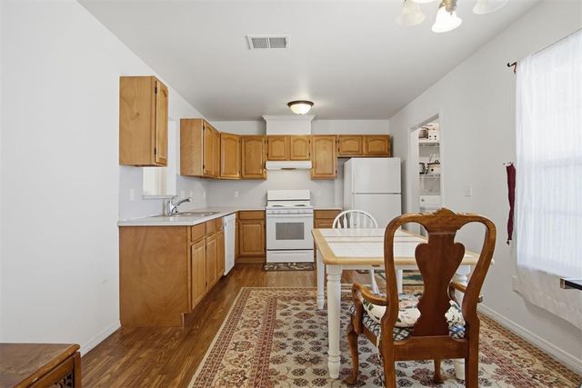 8517 N Phillips Avenue, Oklahoma City, OK 73114