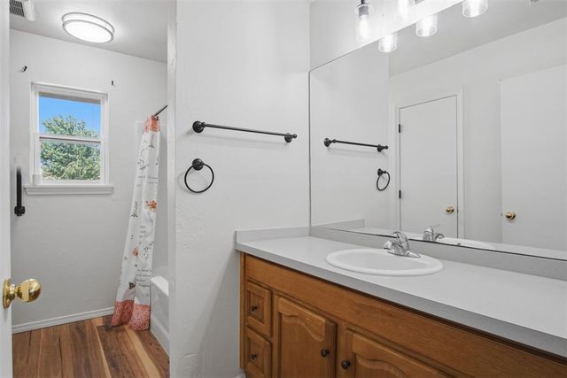 8517 N Phillips Avenue, Oklahoma City, OK 73114