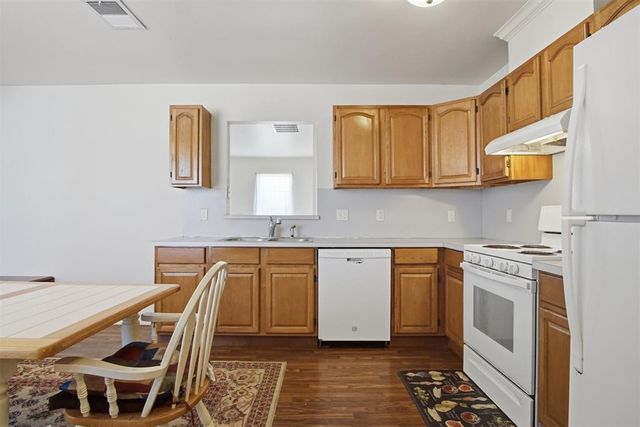 8517 N Phillips Avenue, Oklahoma City, OK 73114