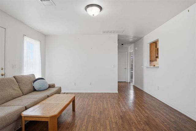 8517 N Phillips Avenue, Oklahoma City, OK 73114