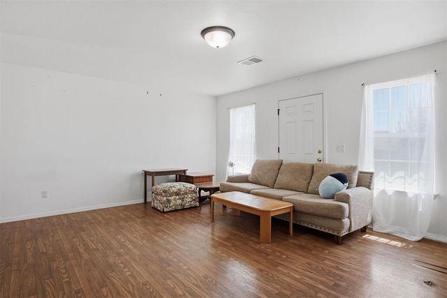 8517 N Phillips Avenue, Oklahoma City, OK 73114