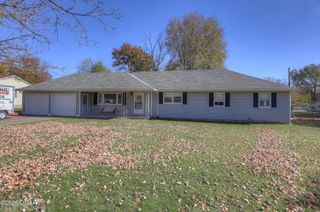1910 Wynwood Drive, Carthage, MO 64836