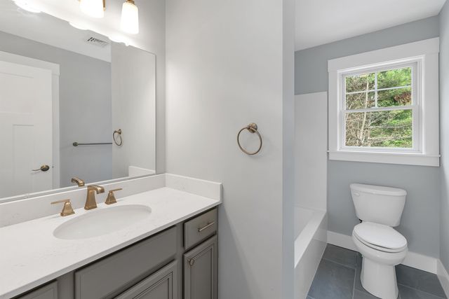 642 Alton Mountain Road, Alton, NH 03810