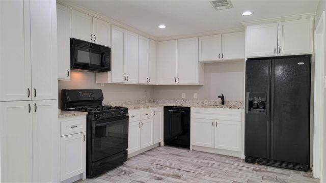 3819 Heatherbrook Drive, Houston, TX 77045