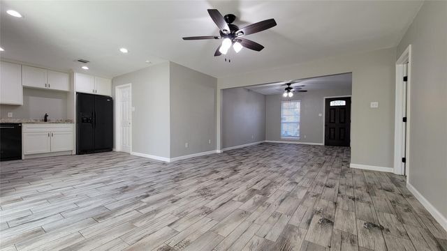 3819 Heatherbrook Drive, Houston, TX 77045