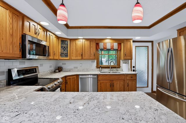 9 Bluebird Court, Greenfield, IN 46140