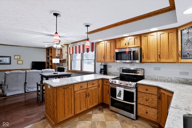 9 Bluebird Court, Greenfield, IN 46140