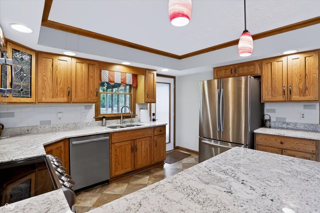 9 Bluebird Court, Greenfield, IN 46140
