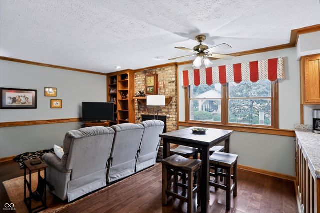 9 Bluebird Court, Greenfield, IN 46140