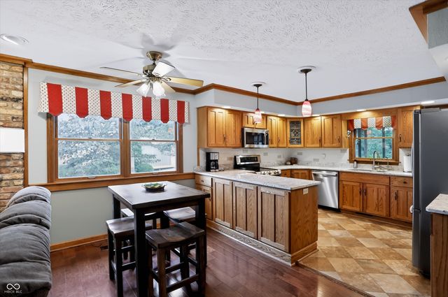 9 Bluebird Court, Greenfield, IN 46140