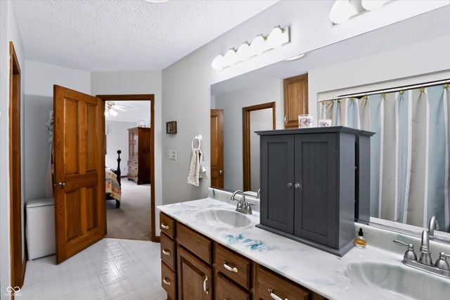 9 Bluebird Court, Greenfield, IN 46140