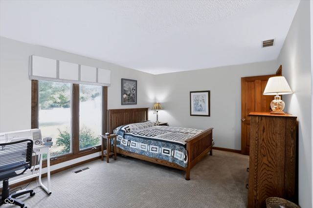9 Bluebird Court, Greenfield, IN 46140