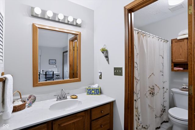 9 Bluebird Court, Greenfield, IN 46140