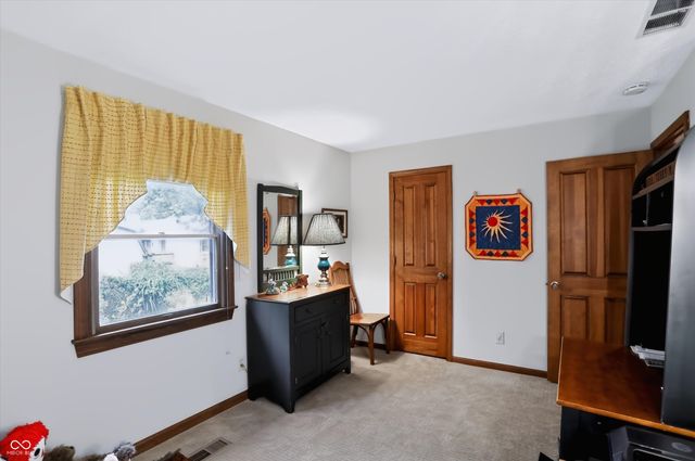 9 Bluebird Court, Greenfield, IN 46140