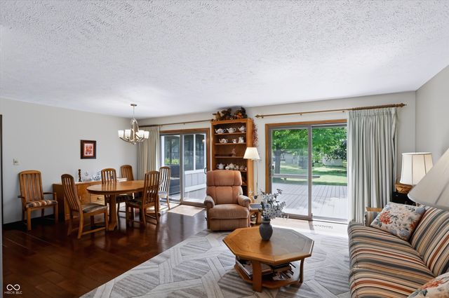 9 Bluebird Court, Greenfield, IN 46140