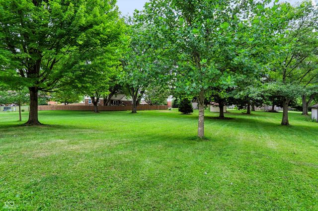 9 Bluebird Court, Greenfield, IN 46140