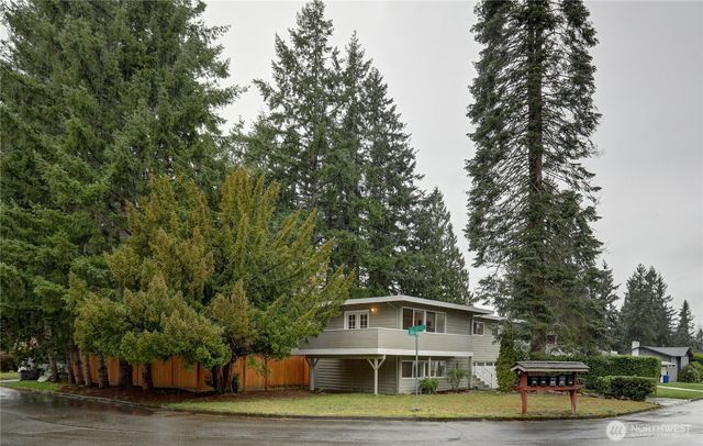 2007 168th Avenue NE, Bellevue, WA 98008