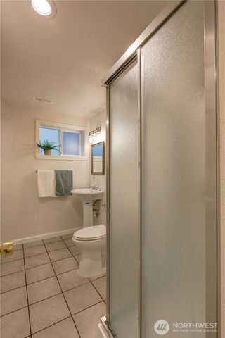 2007 168th Avenue NE, Bellevue, WA 98008