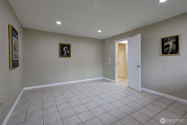 2007 168th Avenue NE, Bellevue, WA 98008