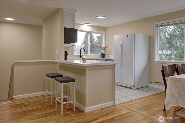 2007 168th Avenue NE, Bellevue, WA 98008