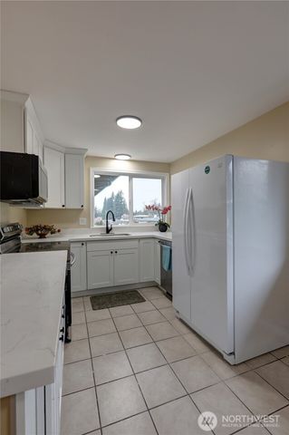 2007 168th Avenue NE, Bellevue, WA 98008