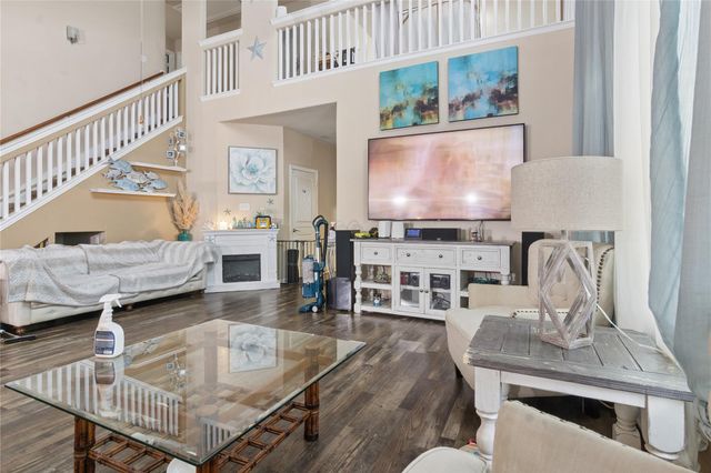 321 Turquoise Trade Dr Drive N, La Marque, TX 77568