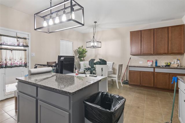 321 Turquoise Trade Dr Drive N, La Marque, TX 77568