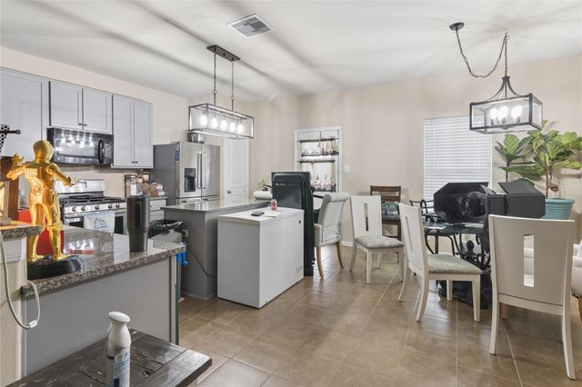 321 Turquoise Trade Dr Drive N, La Marque, TX 77568