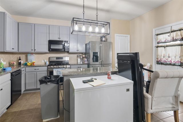 321 Turquoise Trade Dr Drive N, La Marque, TX 77568