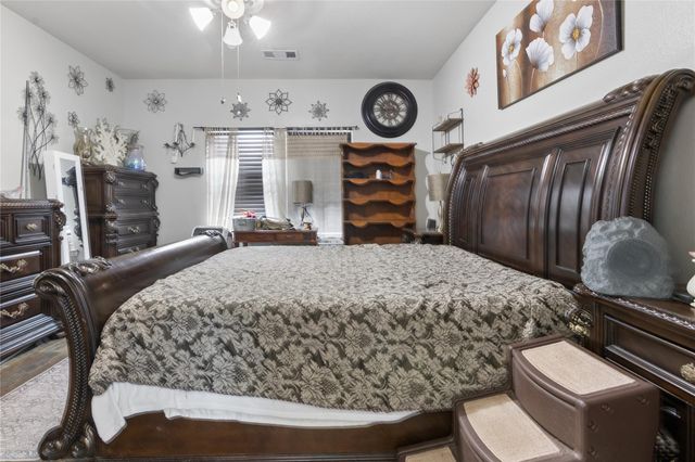 321 Turquoise Trade Dr Drive N, La Marque, TX 77568