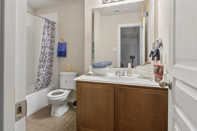 321 Turquoise Trade Dr Drive N, La Marque, TX 77568