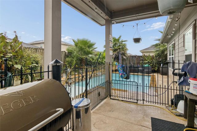 321 Turquoise Trade Dr Drive N, La Marque, TX 77568