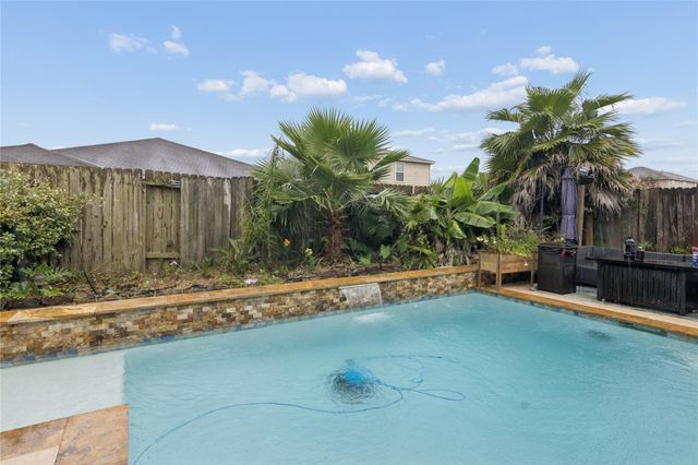 321 Turquoise Trade Dr Drive N, La Marque, TX 77568