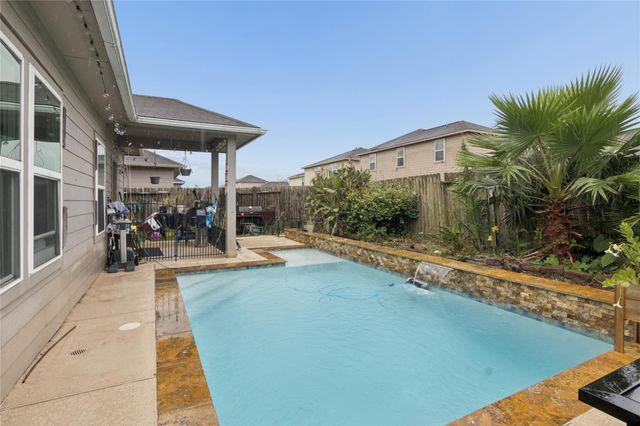 321 Turquoise Trade Dr Drive N, La Marque, TX 77568