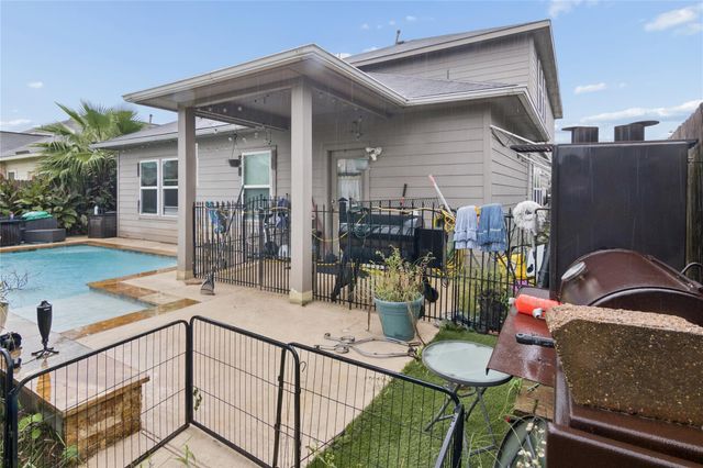 321 Turquoise Trade Dr Drive N, La Marque, TX 77568