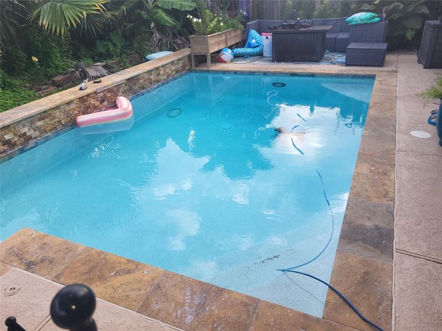 321 Turquoise Trade Dr Drive N, La Marque, TX 77568