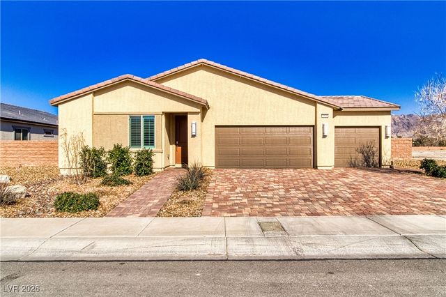 5528 Eleganza Avenue, Pahrump, NV 89061