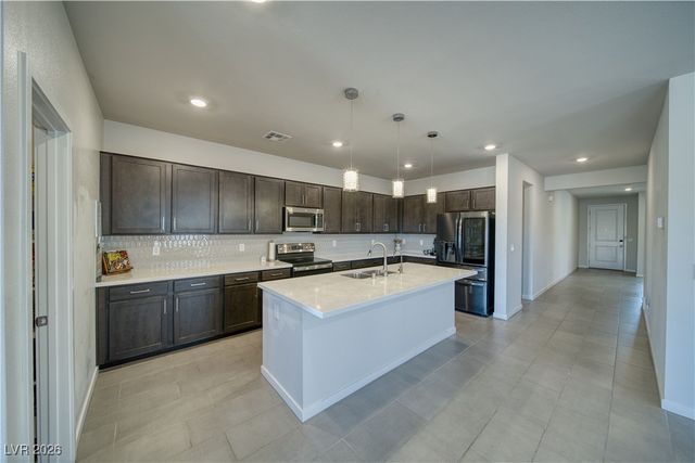 5528 Eleganza Avenue, Pahrump, NV 89061